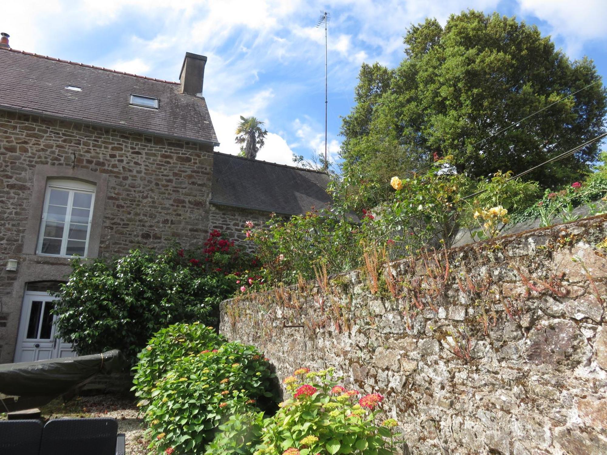 Pleudihen-sur-Rance Le Jardin A Mordreuc Bed & Breakfast エクステリア 写真